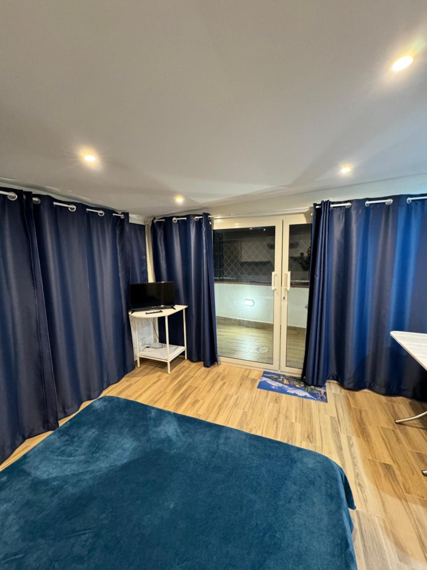 Stay In Center Tao Apartments ตาออร์มินา ภายนอก รูปภาพ